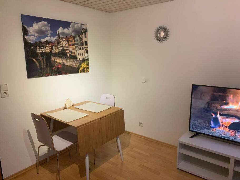 2-Zimmer-Nichtraucher-Ferienwohnung Strobel Τούμπινγκεν Εξωτερικό φωτογραφία
